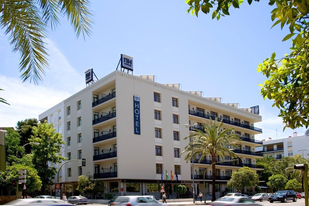Отель Nh Avenida Jerez Херес-де-ла-Фронтера Экстерьер фото